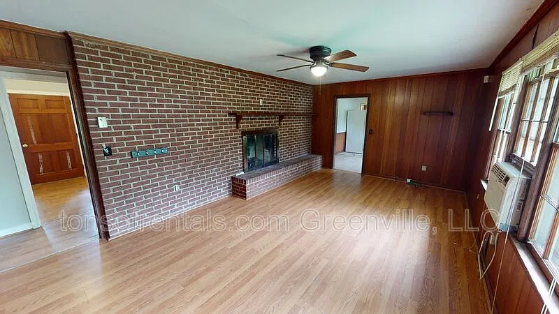 3 bed, 2.5 bath, $1,550 — Photo 4