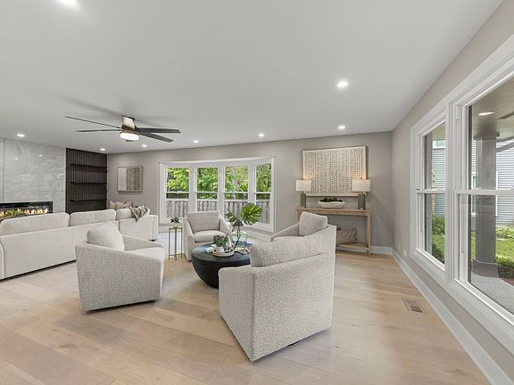 3rd image of 625 Edward Rd