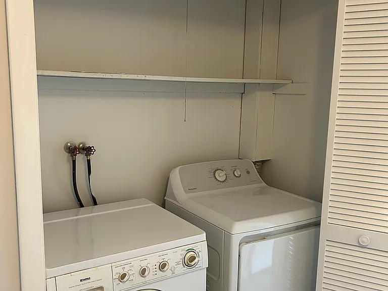 124 Skyview Dr #TOWNHOUSE — Photo 4