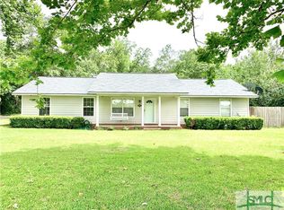 1004 Turnpike Rd, Claxton, GA 30417