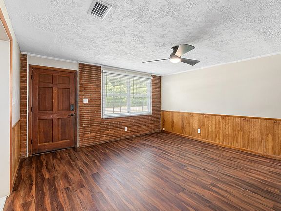 5th image of 260 Cervantes Ave