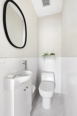 Rented by Compass | media 7