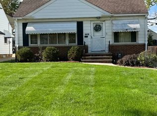 5638 Dunham Rd, Maple Heights, OH 44137