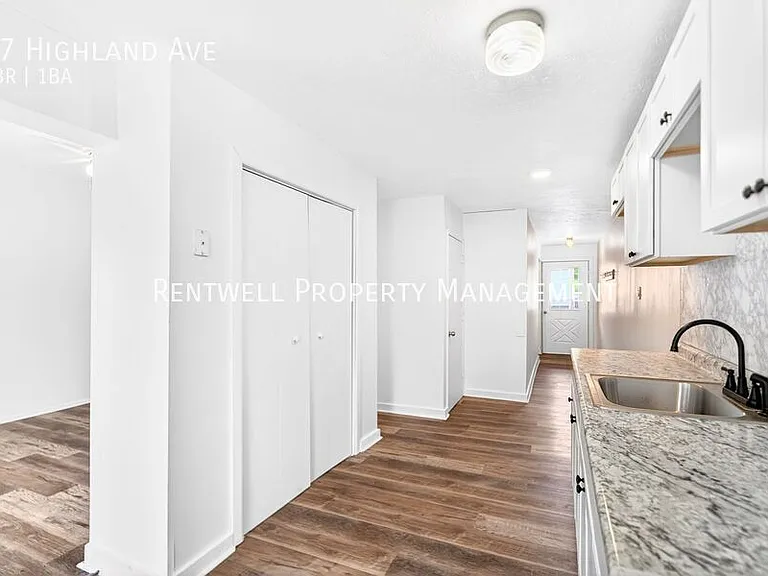 27 Highland Ave — Photo 18