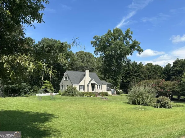139 Myrtle St, Toccoa, GA 30577