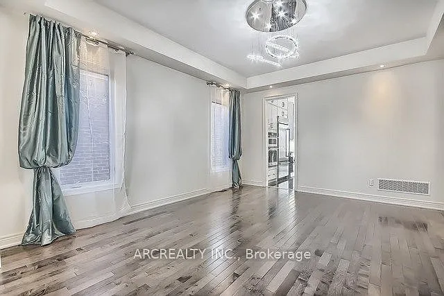 79 Baldry Ave — Photo 11