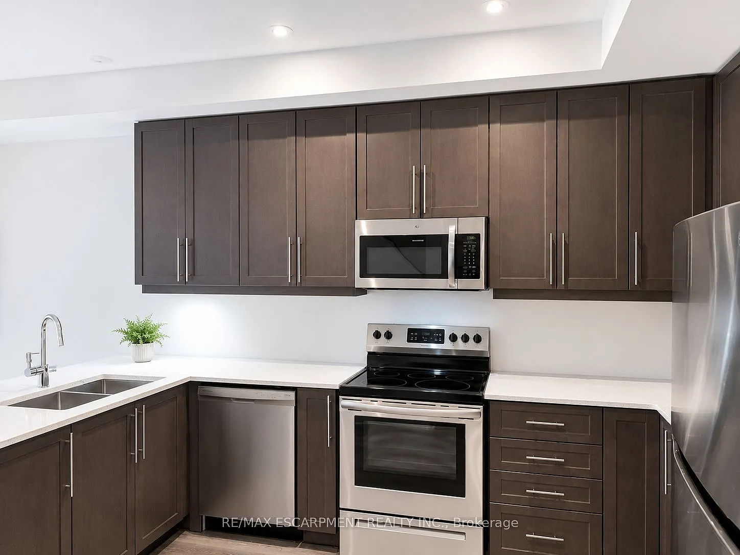 3 bed, $2,500 — Photo 4