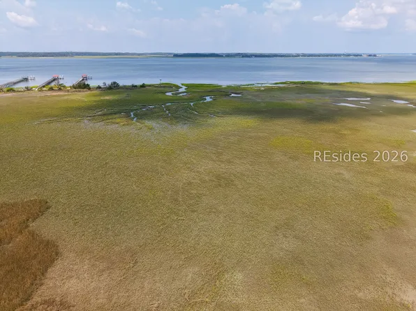 72 Front St, Saint Helena Island, SC 29920