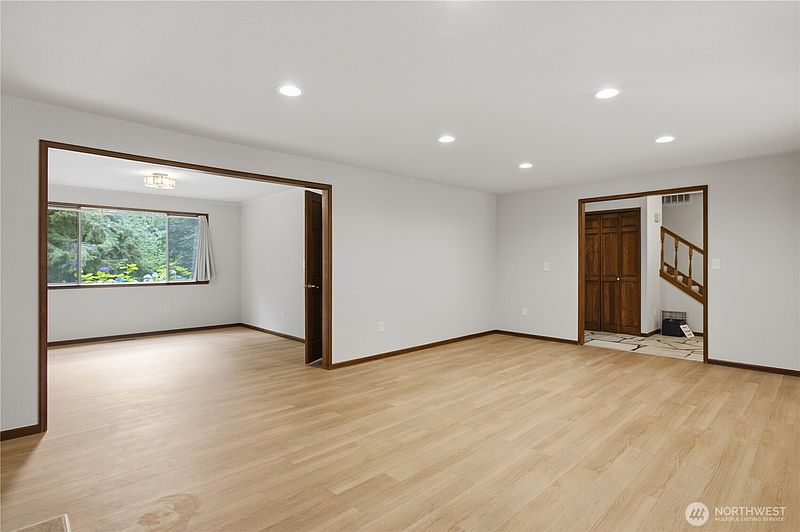 5th image of 13116 233rd Avenue SE