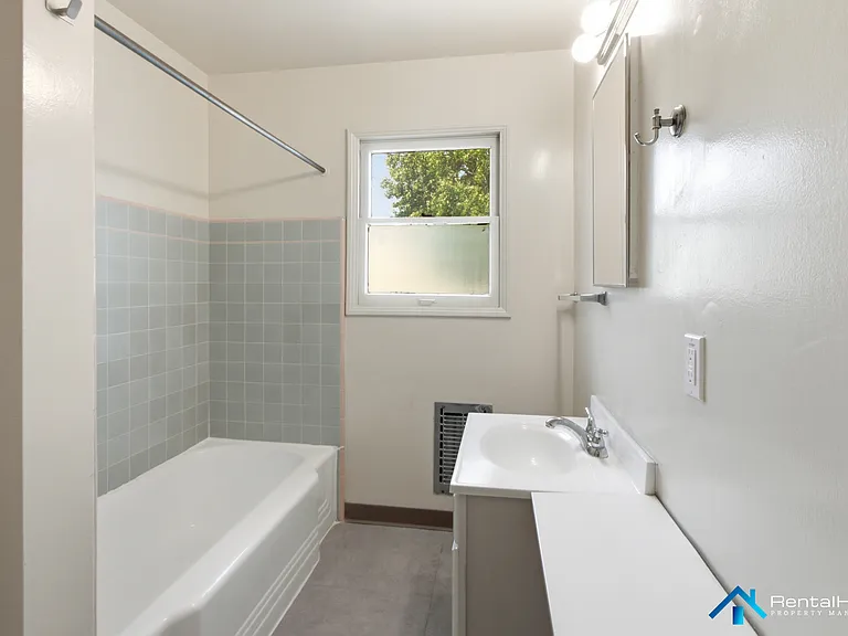 449 N Euclid Ave #H — Photo 12