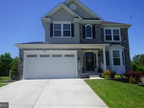 9820 Leighland Ct, Waldorf, MD 20603