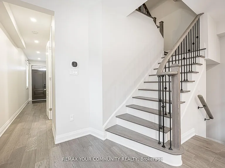 65 Bristlewood Cres — Photo 16