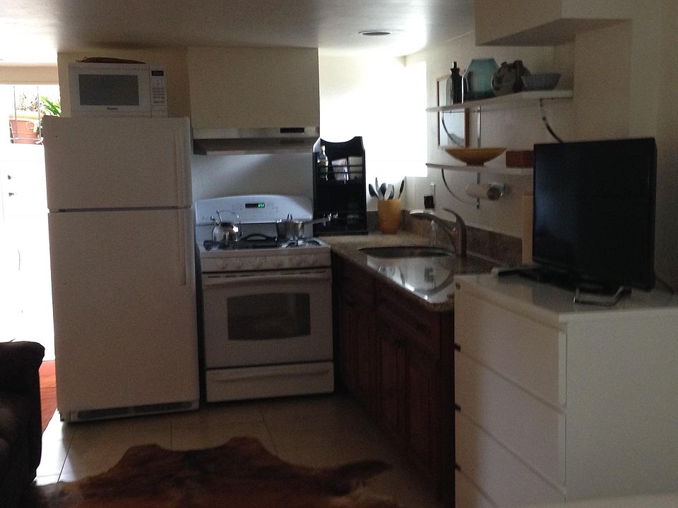 2nd image of 3204 Fenelon St #Basement