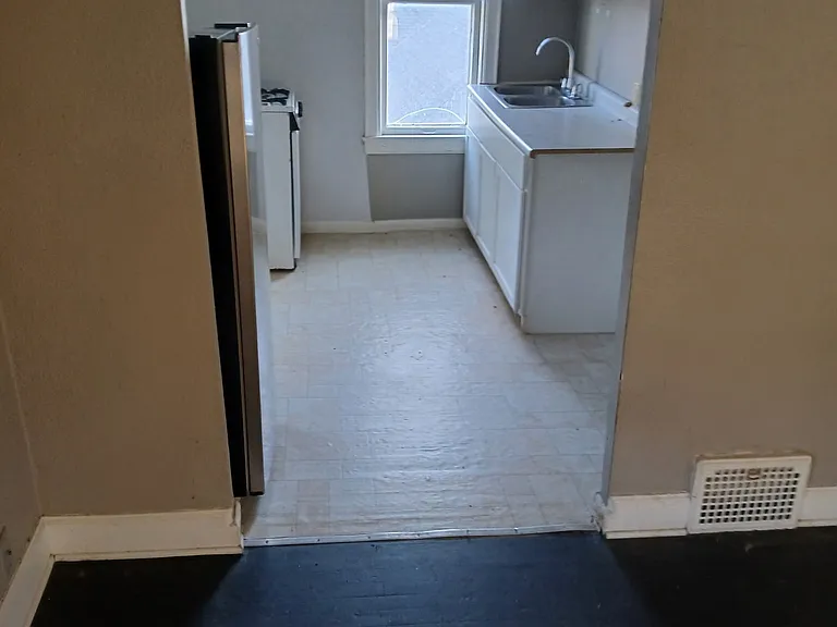 407 N Covell Ave — Photo 7