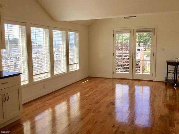 06302FA6-AF95-4976-8768-C027ABBC9D19