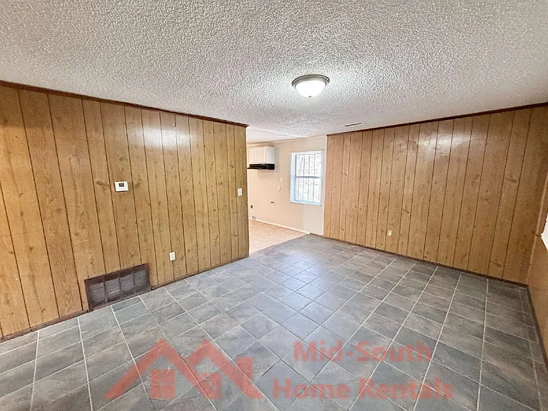 3205 Madewell Dr — Photo 3