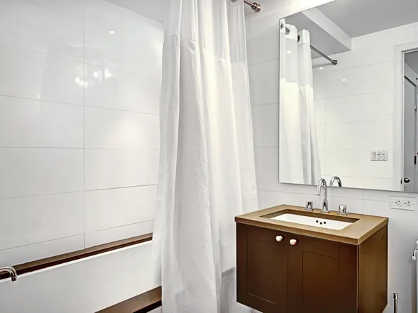 119 Chambers Street image 18 of 22