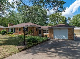 19125 Greenacre St, South Bend, IN 46637