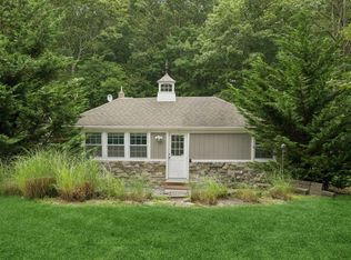 136 Washington Heights Ave, Hampton Bays, NY 11946
