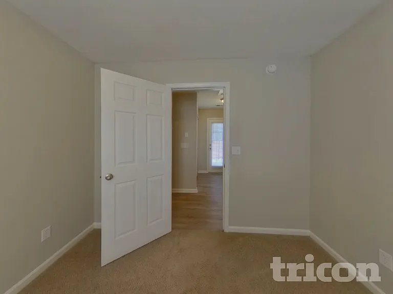 226 Blazer Dr — Photo 13
