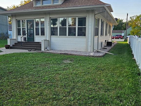 5th image of 320 2nd St SW