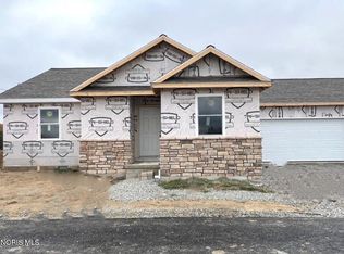 987 Greenbrier Rd #126, Upper Sandusky, OH 43351