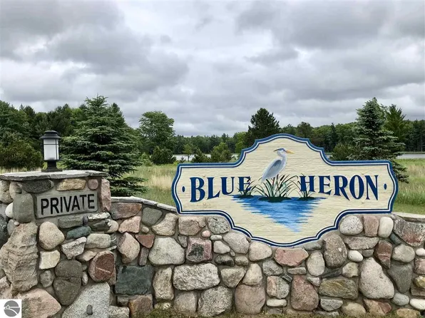 116 Blue Heron Dr SE, Kalkaska, MI 49646