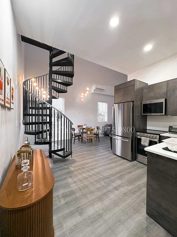 2 bed, 2.0 bath, 1168 sqft, $2,200 — Photo 1
