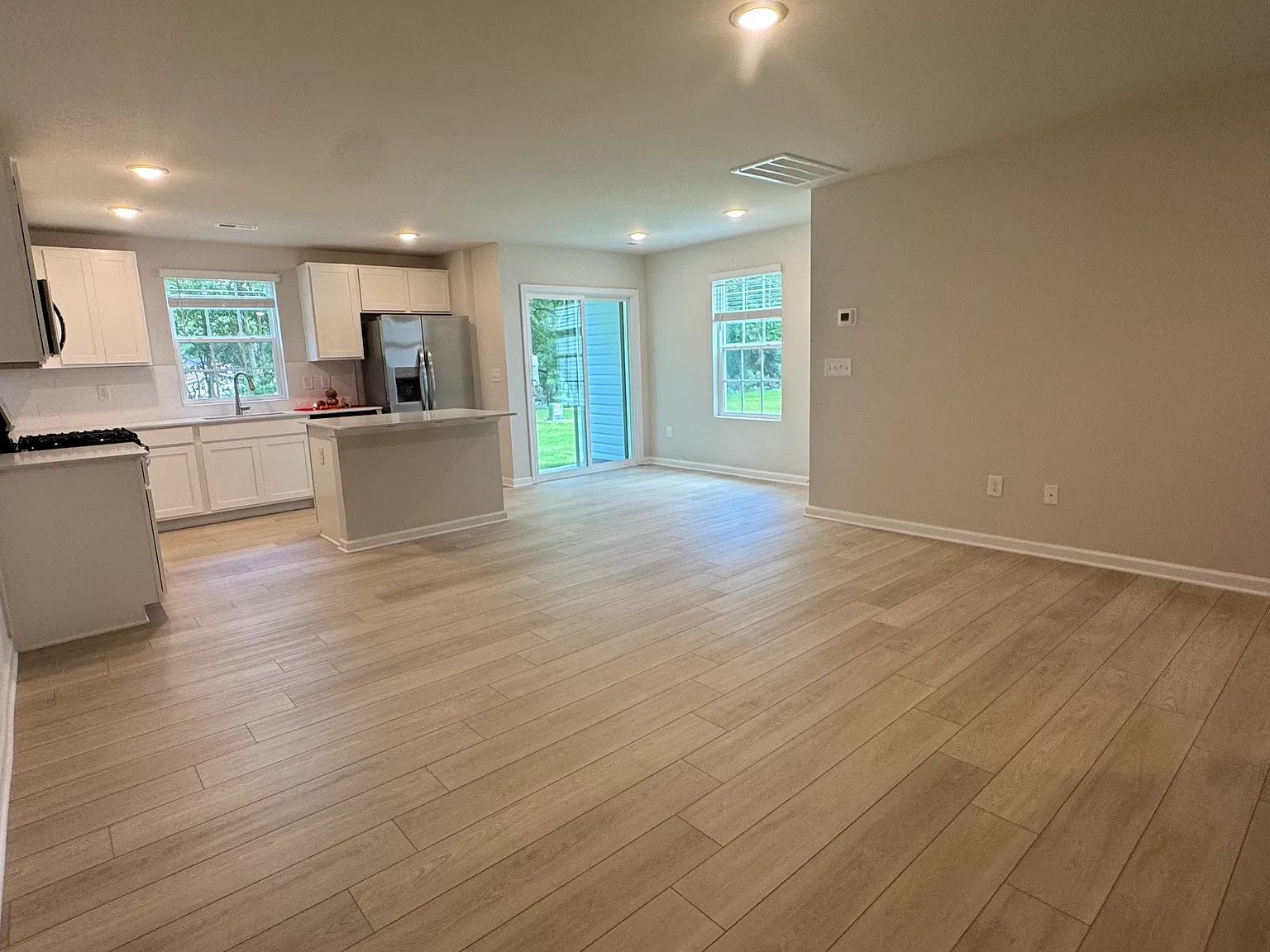820 Sandbach Rd — Photo 2