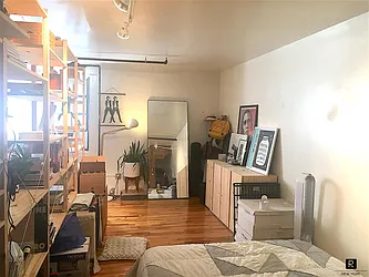 Rented by R New York