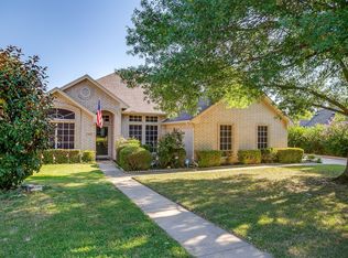 909 Overton Dr, Weatherford, TX 76086