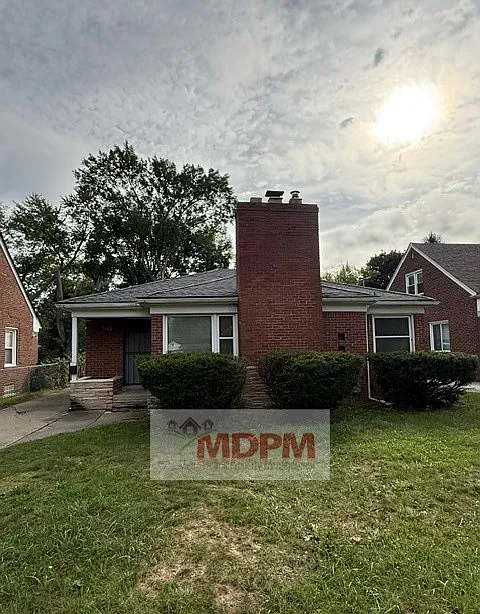 3 bed, 1200 sqft, $1,200 — Photo 3