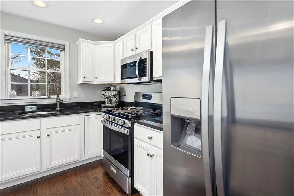 1 Paradise Ln — Photo 3