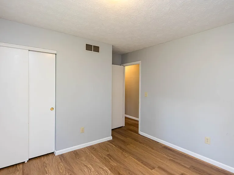 5334 Tara Hill Dr — Photo 4