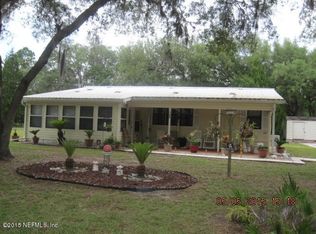 122 Clay Ln, Interlachen, FL 32148