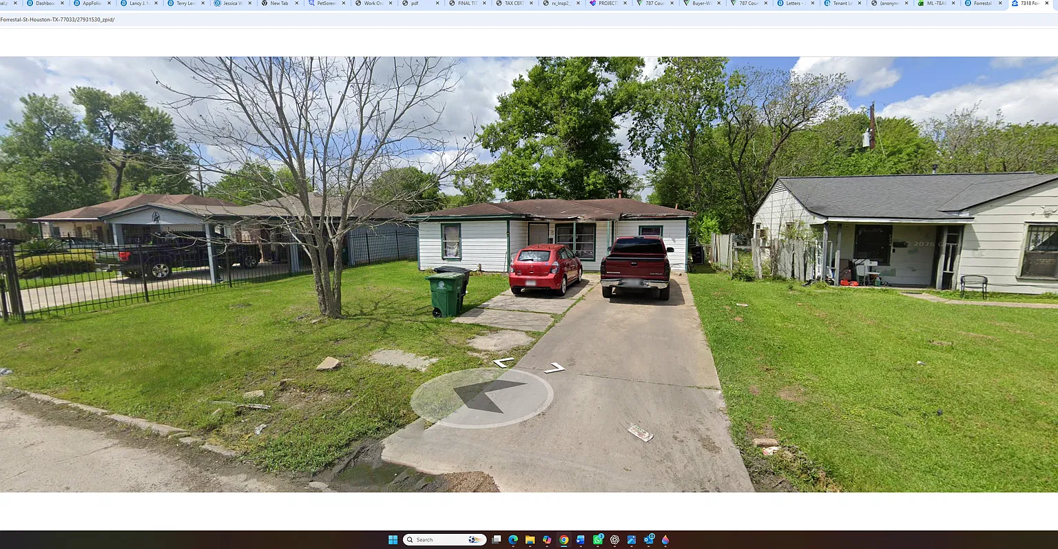 Charming 2-Bedroom Home with Spacious Living Houston, TX — Photo 1