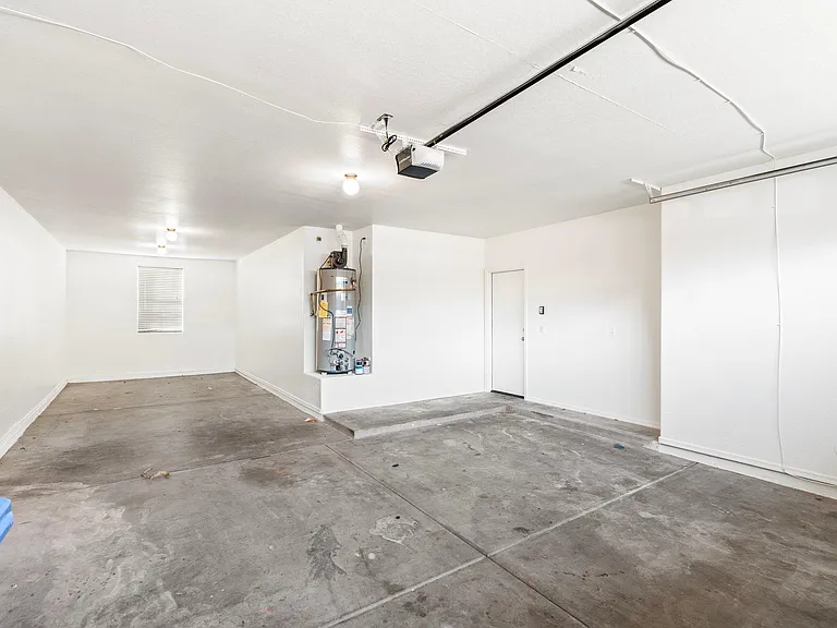 35434 N 31st Dr — Photo 38