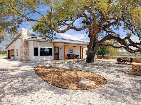 1668 Rocky Rd, Blanco, TX 78606