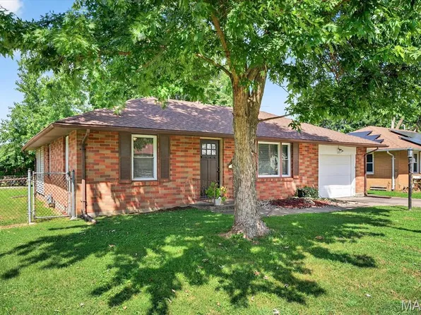 125 Roberts St, Jerseyville, IL 62052