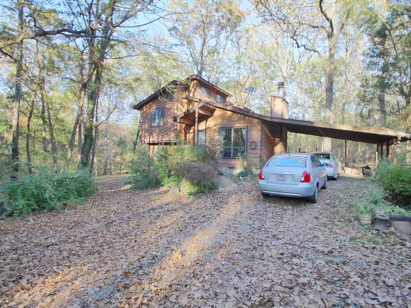 1819 Ivey Rd, Chapel Hill, NC 27516