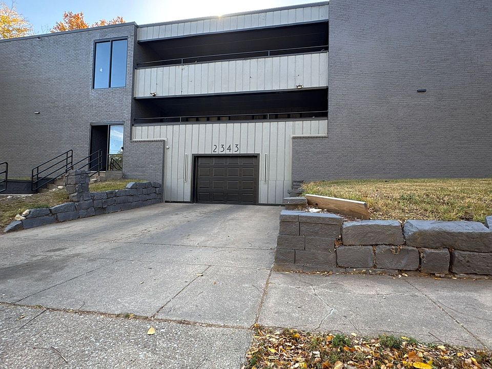 Building Photo 5