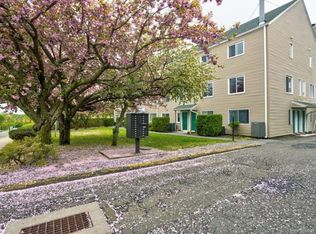 31 Stuart Ave APT 12, Norwalk, CT 06850
