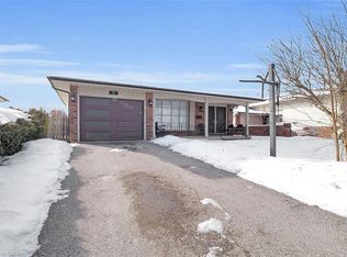 17 Locust Cres, London, ON N6E2K1