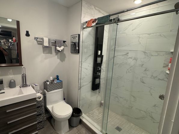 1 W Main St #512