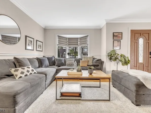 588 Oak Ave, Saddle Brook Twp., NJ 07663