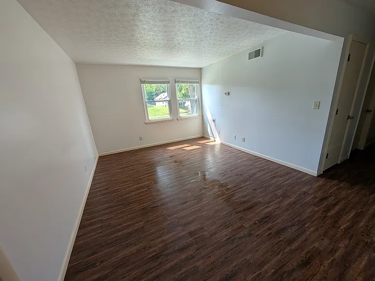 509 S Detroit St #5 — Photo 4
