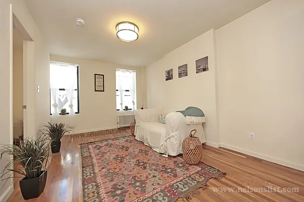 Rented by Nelson Aybar, LREB | media 1