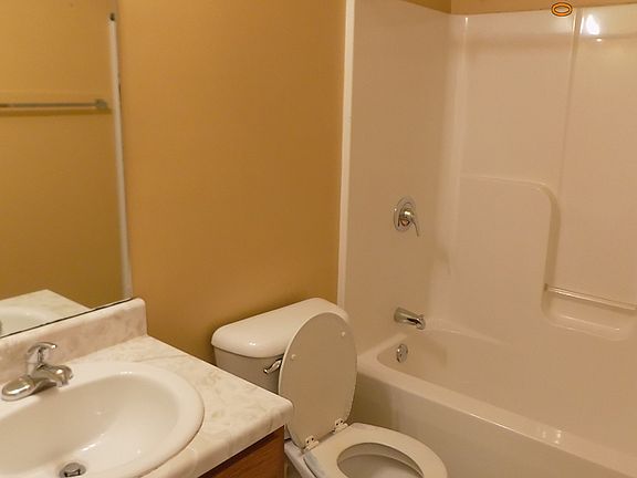 3rd image of 413 Faulkner Dr