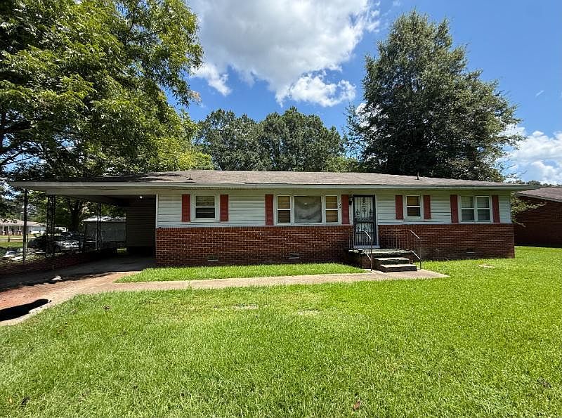 1st image of 134 Buchanan Ave