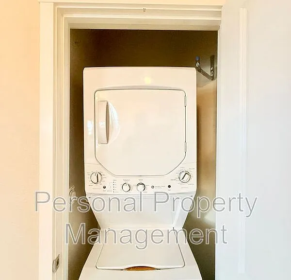 116 S Main Ave — Photo 7